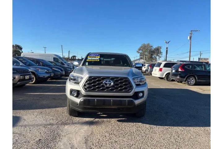 $27999 : 2017 Tacoma Limited image 5