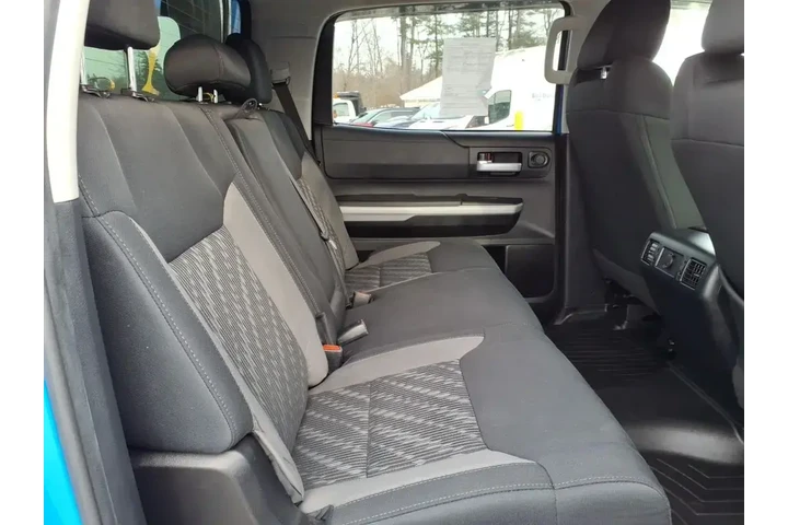 $36500 : Toyota Tundra 2020 4x4 SR5 4 image 8