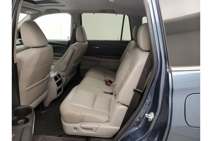 $28998 : Honda Pilot 2022 SE 4dr SUV image 9