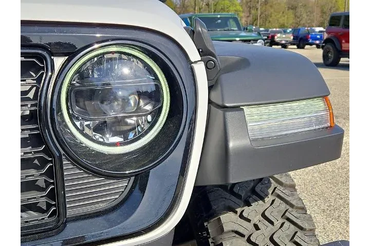 $34299 : Jeep Wrangler 2025 4x4 Willy image 9