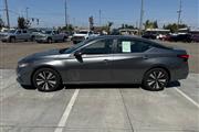 $15999 : 2021 Altima 2.5 SV thumbnail