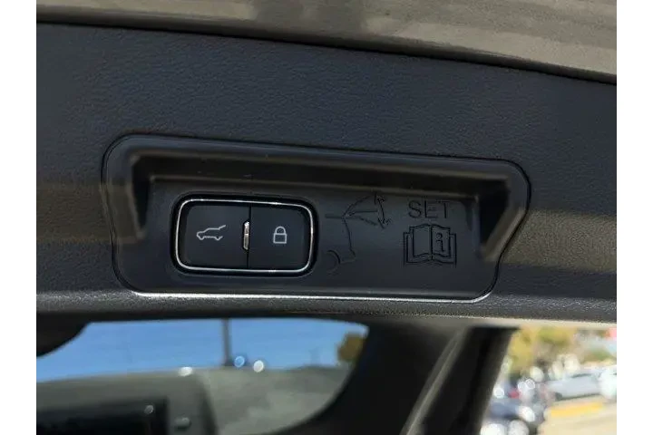 $27139 : Ford Explorer 2021 XLT 4dr S image 9