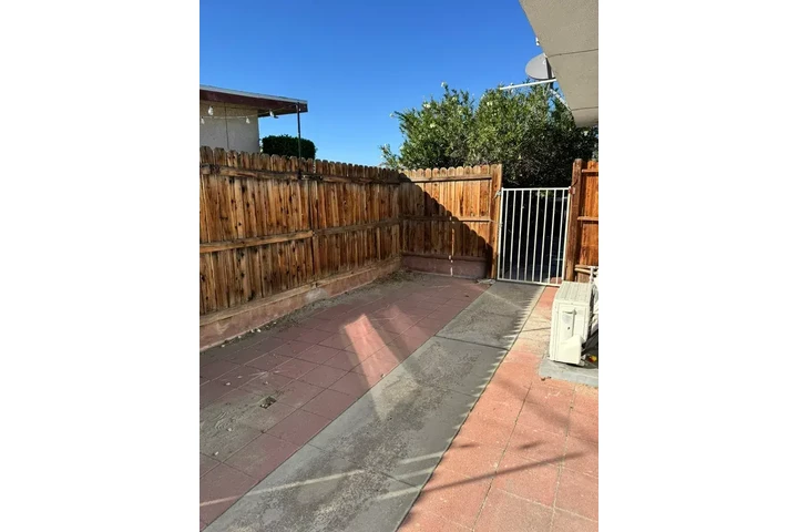 $1100 : Cozy 1-Bedroom and 1-Bathroom image 10