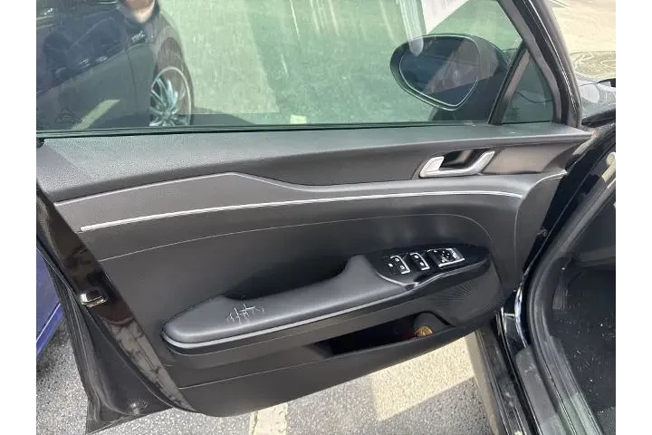 $22439 : Kia K5 2022 GT-Line 4dr Seda image 9