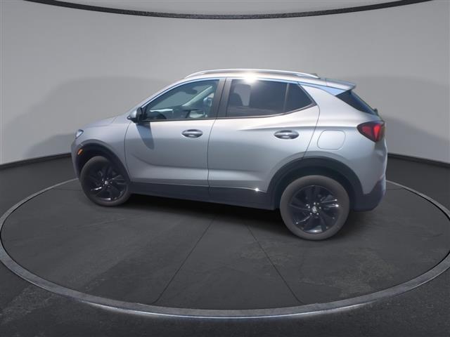 $27300 : PRE-OWNED 2024 BUICK ENCORE G image 6