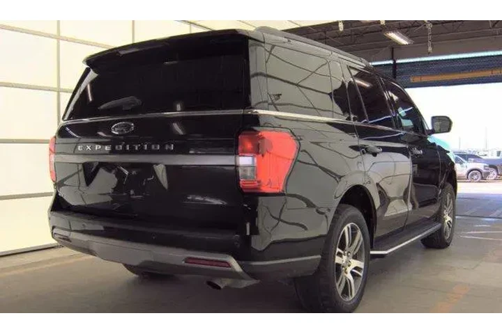 $21991 : Ford Expedition 2022 4x2 XLT image 3