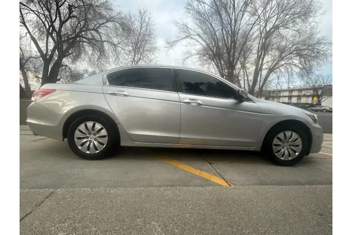 $9900 : 2012 Accord LX image 6