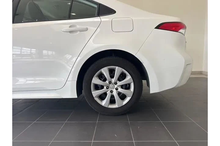 $19990 : Toyota Corolla 2025 LE 4dr S image 5