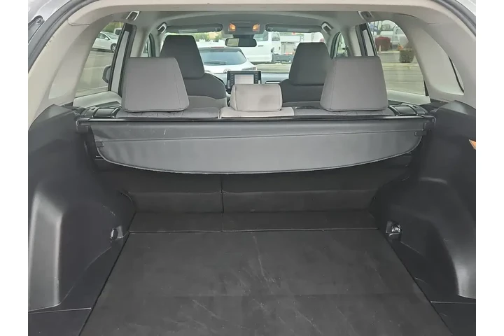 $22500 : Toyota RAV4 2020 XLE 4dr SUV image 9