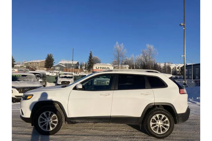 $20398 : 2020 Cherokee Latitude image 9