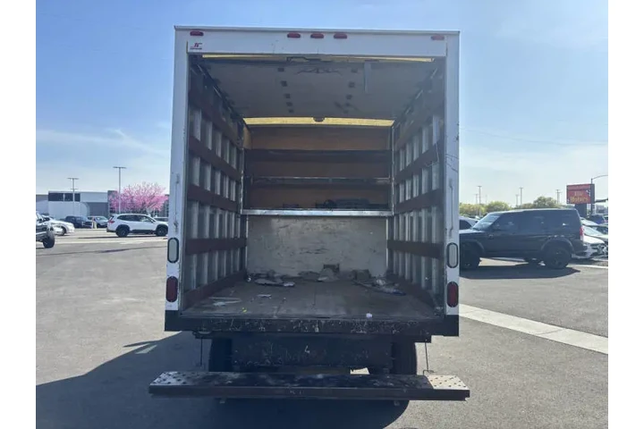 $18888 : 2014 Express 3500 image 8