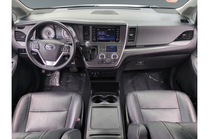 $28488 : Toyota Sienna 2020 SE 8-Pass image 10
