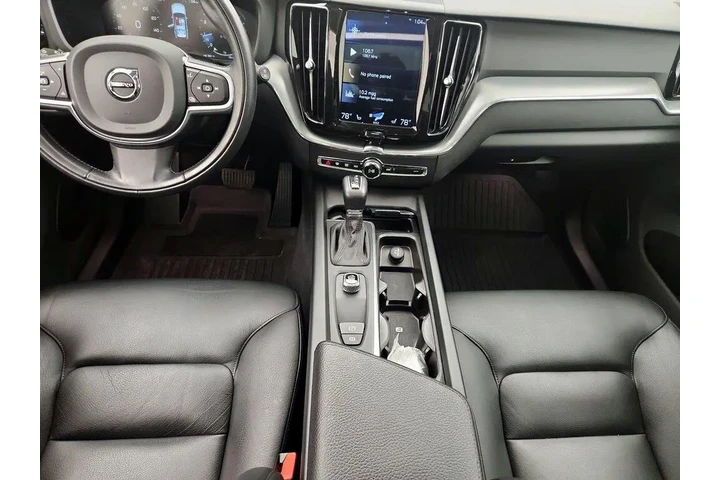 $23998 : Volvo XC60 2018 AWD T5 Momen image 9