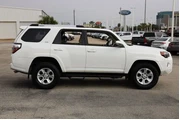 $27928 : Toyota 4Runner 2019 4x2 SR5 thumbnail