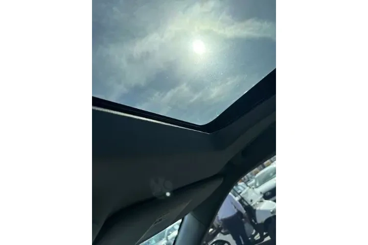 $29164 : Ford Explorer 2022 AWD XLT 4 image 5