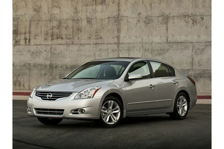 $3990 : Nissan Altima 2011 2.5 S 4dr image 1