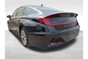 $21341 : Hyundai SONATA 2023 SEL 4dr thumbnail