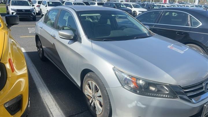 $15145 : PRE-OWNED 2014 HONDA ACCORD LX image 4