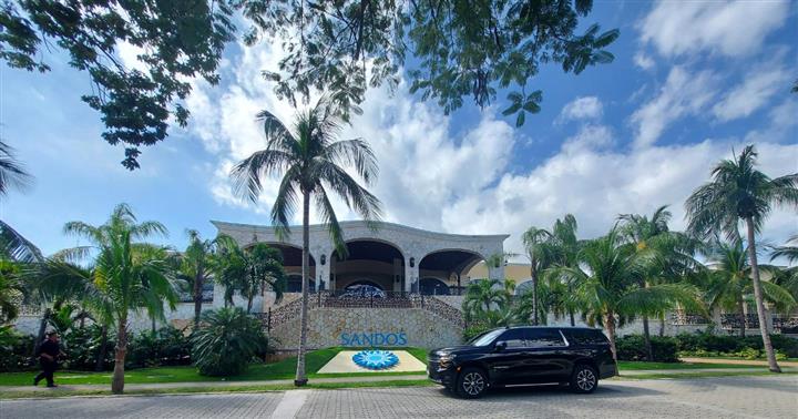 Cancun Airport Transportation image 5