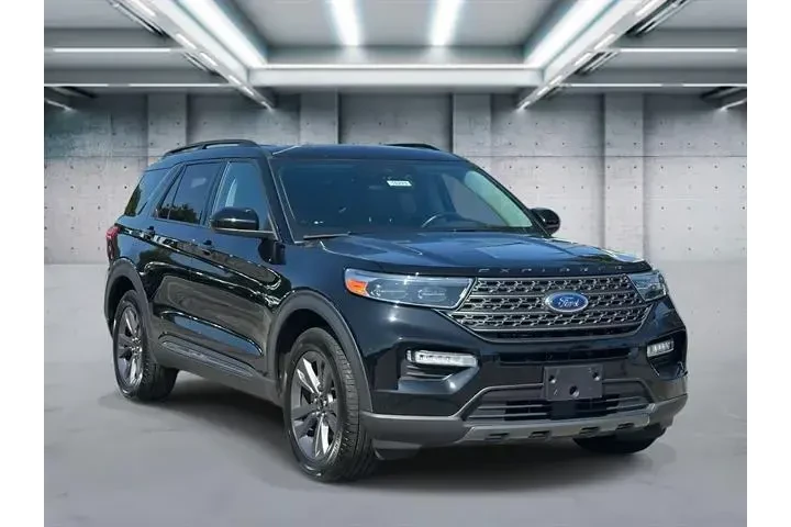 $29995 : Ford Explorer 2022 AWD XLT 4 image 2