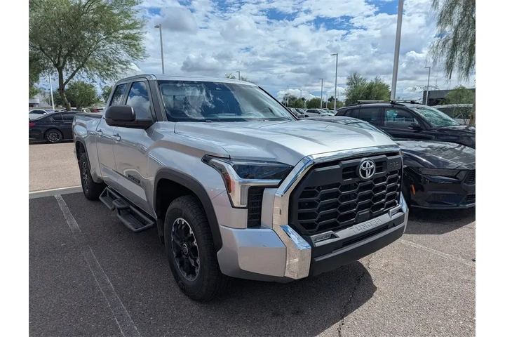 Toyota Tundra 2024 4x4 SR5 4 image 3