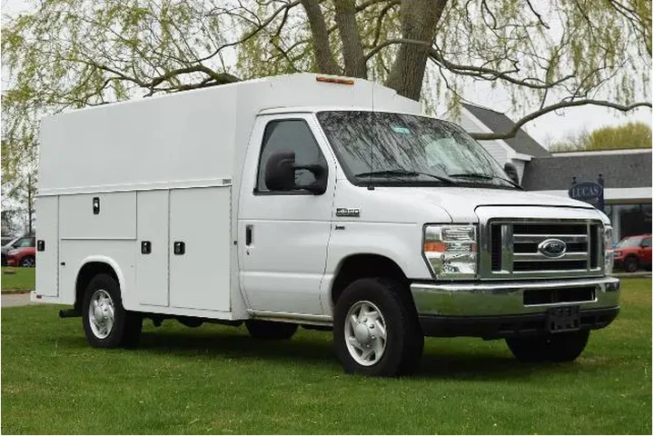 $18990 : Ford E-Series 2016 E-350 SD image 1