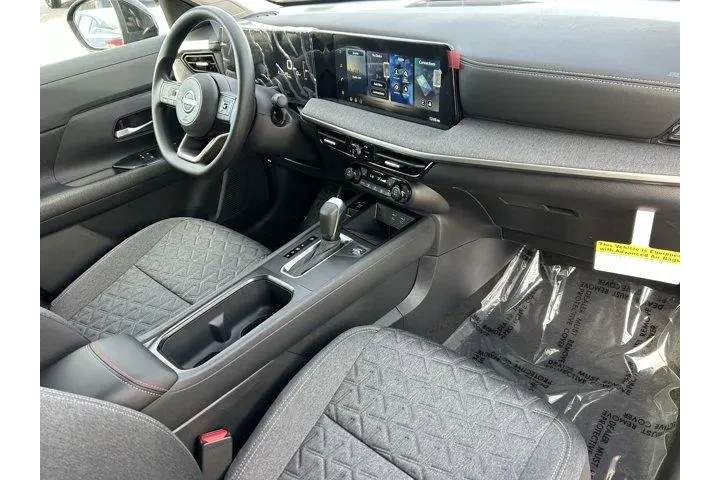 $27445 : Nissan Kicks 2026 SV 4dr Cro image 8