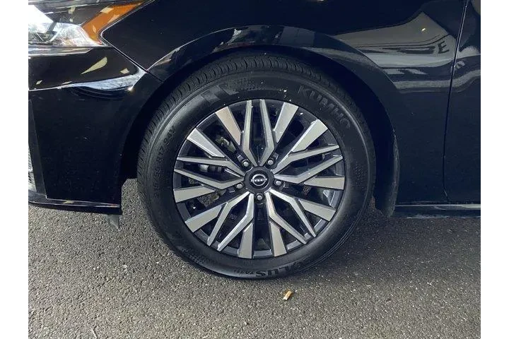 $16487 : Nissan Altima 2025 2.5 SV 4d image 9