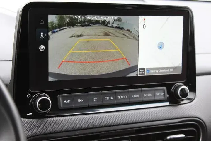 $22092 : Hyundai KONA 2023 AWD SEL 4d image 6