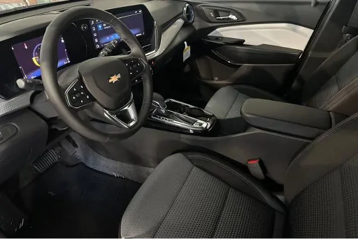 $23385 : Chevrolet Trax 2025 LT 4dr C image 10