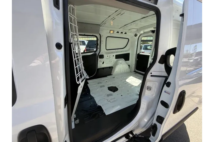 $13950 : 2021 RAM ProMaster City Trade image 5