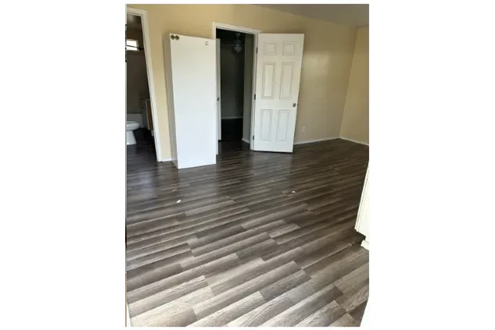 $1800 : APARTAMENTO image 1