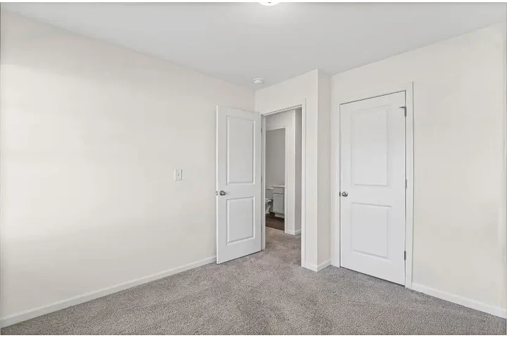 $1249 : Welcome home image 9