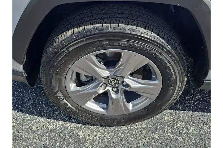 $27990 : Toyota RAV4 Hybrid 2024 AWD image 9