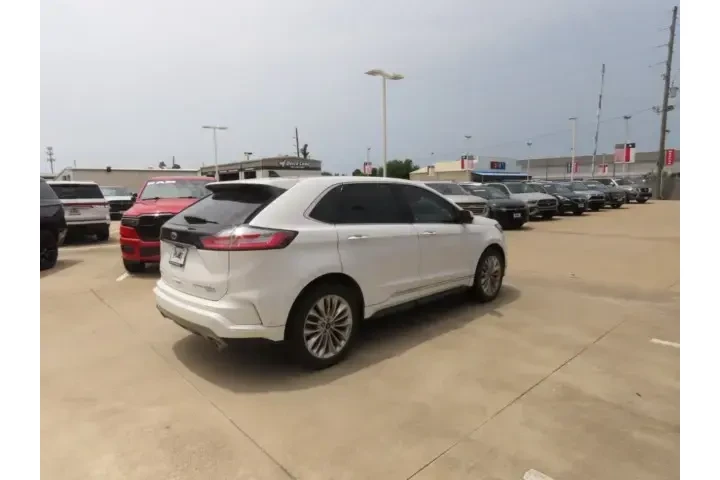 $22911 : Ford Edge 2020 Titanium 4dr image 9