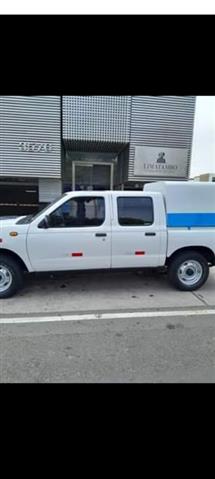 $13700 : camioneta nissan frontier image 2