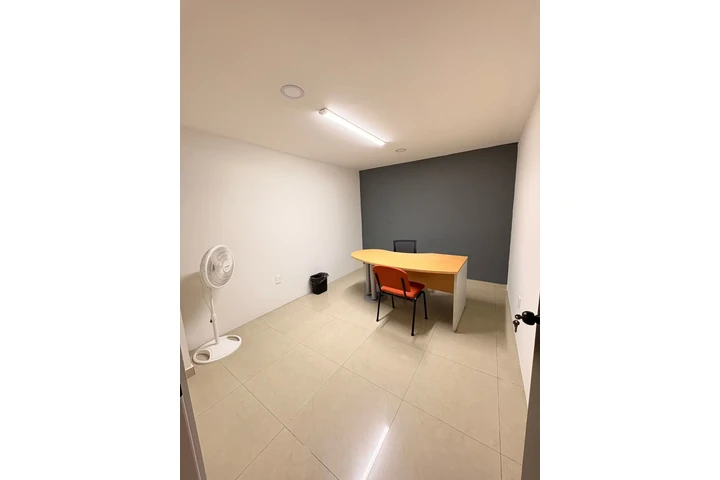 $6960 : Renta de Oficina Lista para Us image 2