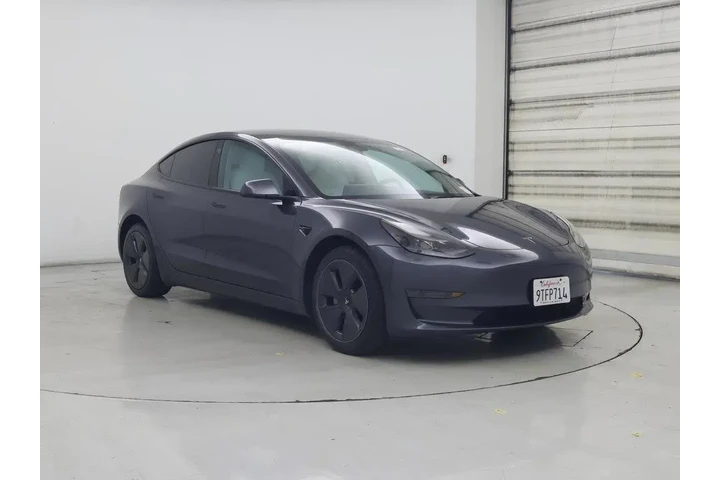 $25998 : Tesla Model 3 2023 4dr Sedan image 1