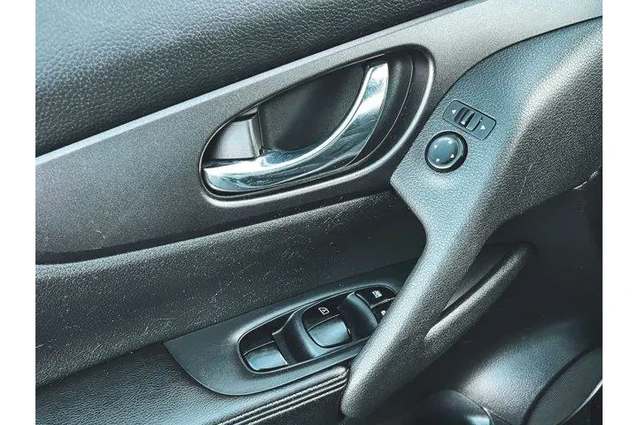 $8936 : Nissan Rogue 2016 AWD S 4dr image 9