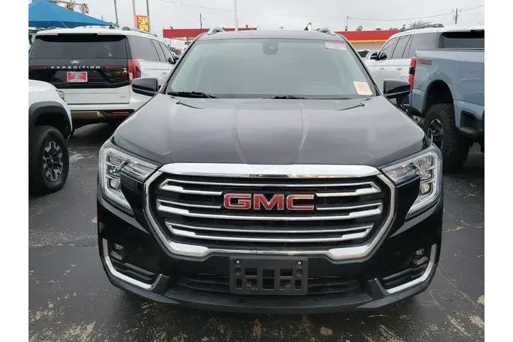 GMC Terrain 2023 SLT 4dr SUV image 2
