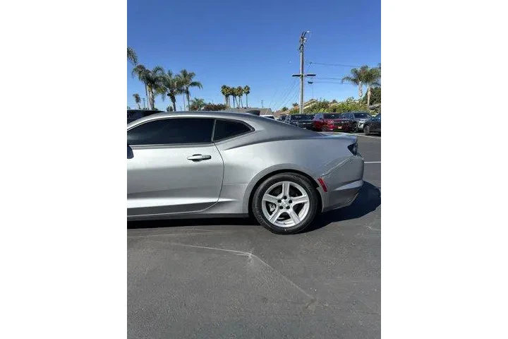 $29852 : Chevrolet Camaro 2024 LT 2dr image 10