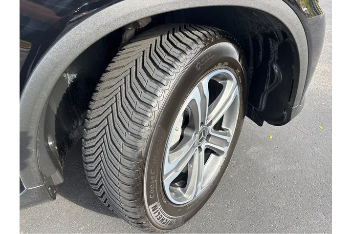 $25000 : 2019 GLC 300 image 10