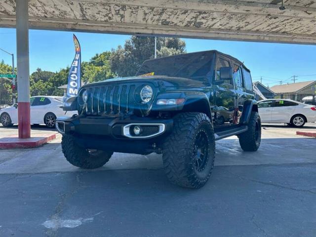 2018 Wrangler Unlimited Sahara image 4