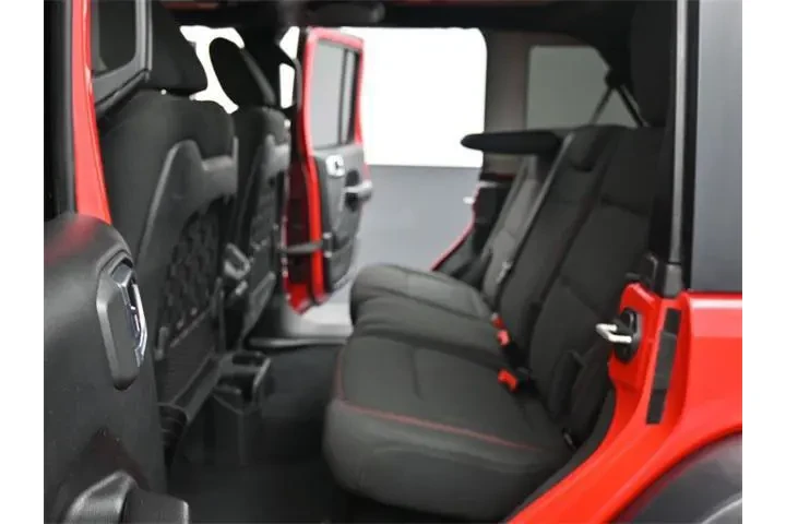 $26992 : Jeep Wrangler Unlimited 2020 image 7