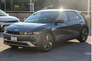 $38995 : Hyundai IONIQ 5 2026 SE 4dr thumbnail