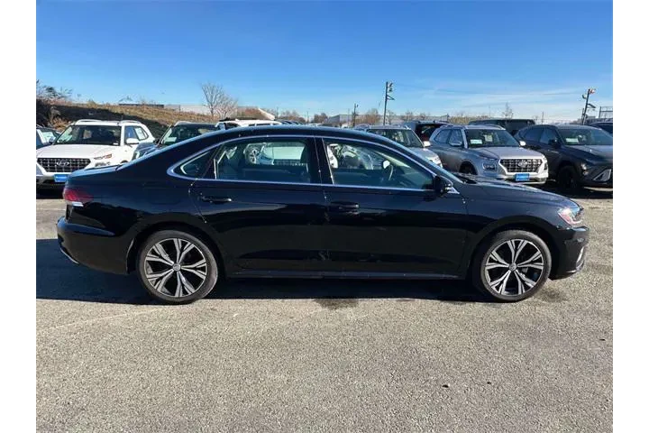 $18959 : Volkswagen Passat 2022 SE 4d image 3