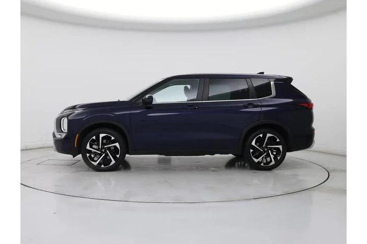 $23998 : Mitsubishi Outlander 2023 SE image 3