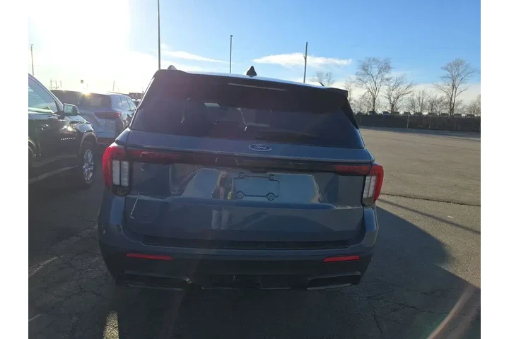 $31999 : Ford Explorer 2025 ST-Line 4 image 5