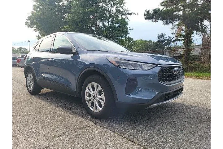 $23921 : Ford Escape 2024 Active 4dr image 1