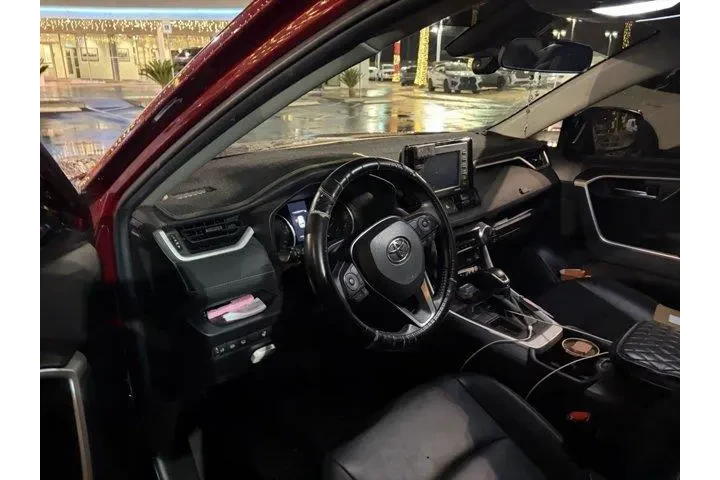 $26696 : Toyota RAV4 2022 XLE Premium image 3